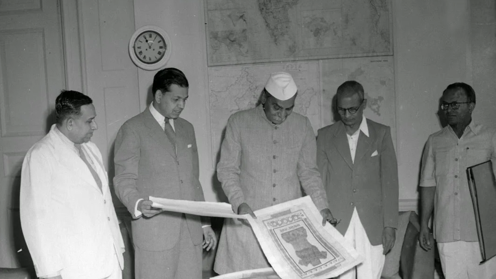 Weekly Magazine In India